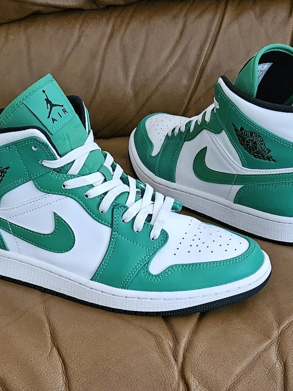 Men's Nike Air Jordan 1 Mid Lucky Green White Black Size 10
